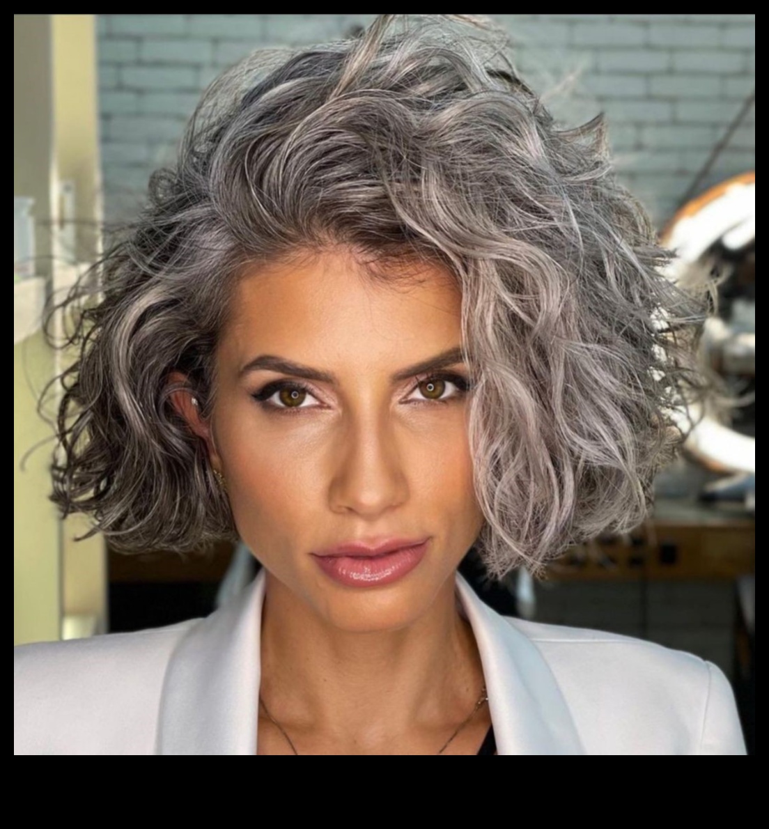 שיק גלי: השראה לשיער גלי מסוגנן ומתוחכם