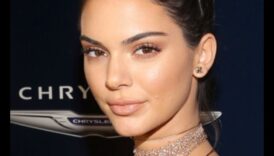 סודות זוהרים: השגת מראה זוהר באופן טבעי עם היילייטר