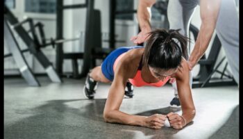 פעולות איזון: תרגילי מופת לגרעין חזק ויציב